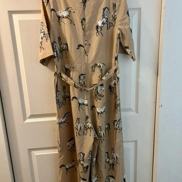 Nwt LALA Tan Horse Print Jumpsuit Large - Picture 7 of 7